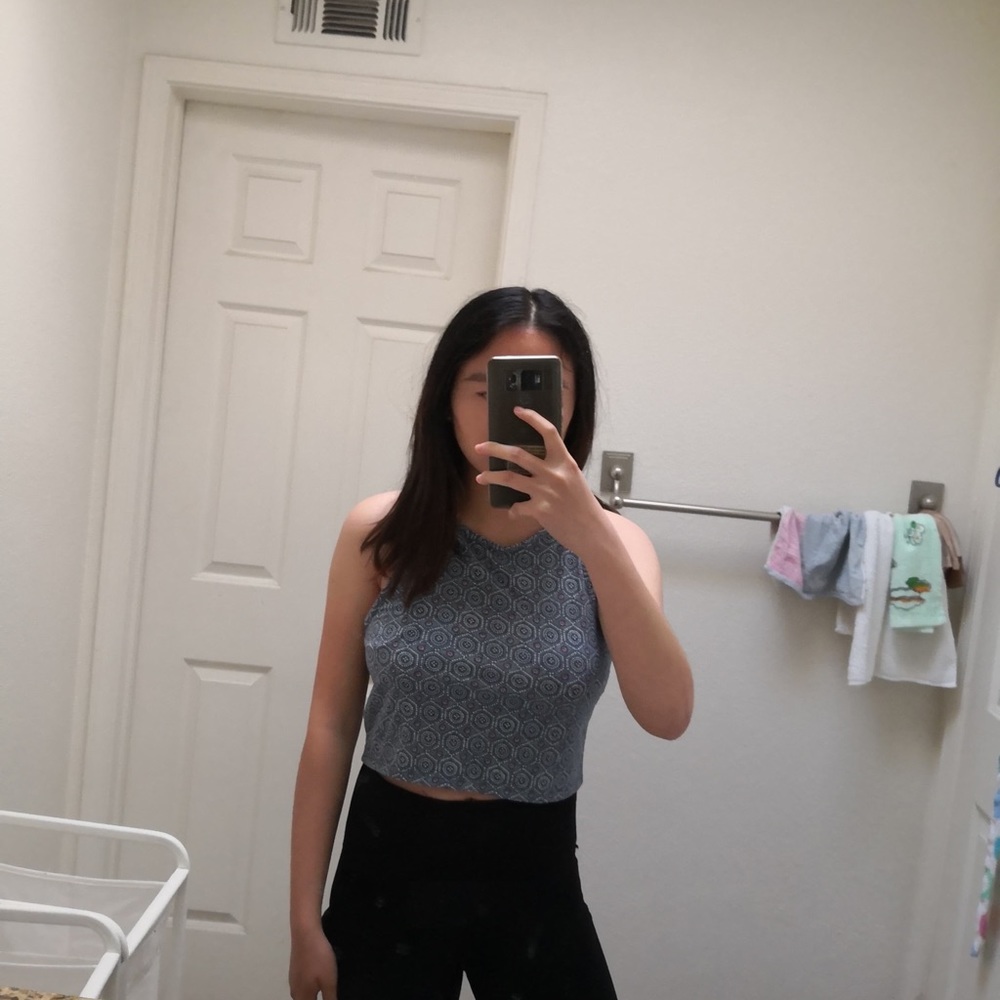 blue cropped tank top